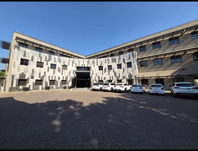 135M² OFFICE TO LET IN ILLOVO